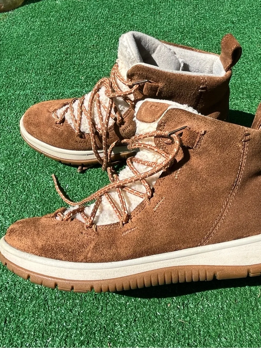 Ugg Highland Sneaker Boot Chestnut Brown Suede Sherpa Womens Size 8M